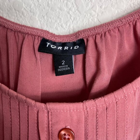 Torrid Women's Cold Shoulder Lace Hem Blouse – Size 2 Mauve - Picture 5 of 8